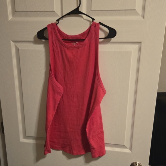 Pink Tank - Picture 1 of 6